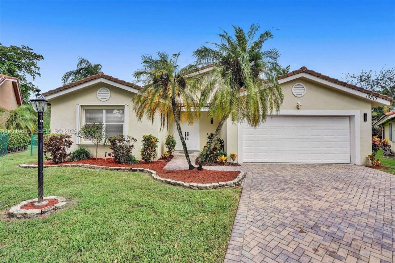 10219 NW 48th Mnr, Coral Springs, FL 33076 Photo