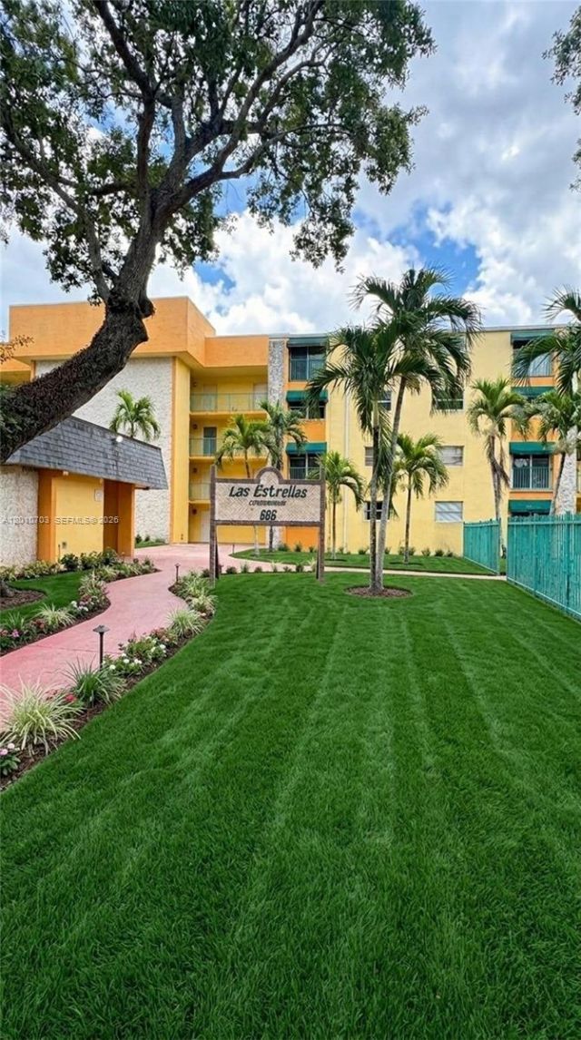 666 W 81st St, Unit 316, Hialeah, FL 33014 Photo