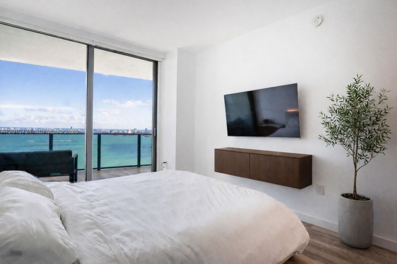460 NE 28th St, Unit 3402, Miami, FL 33137 Photo