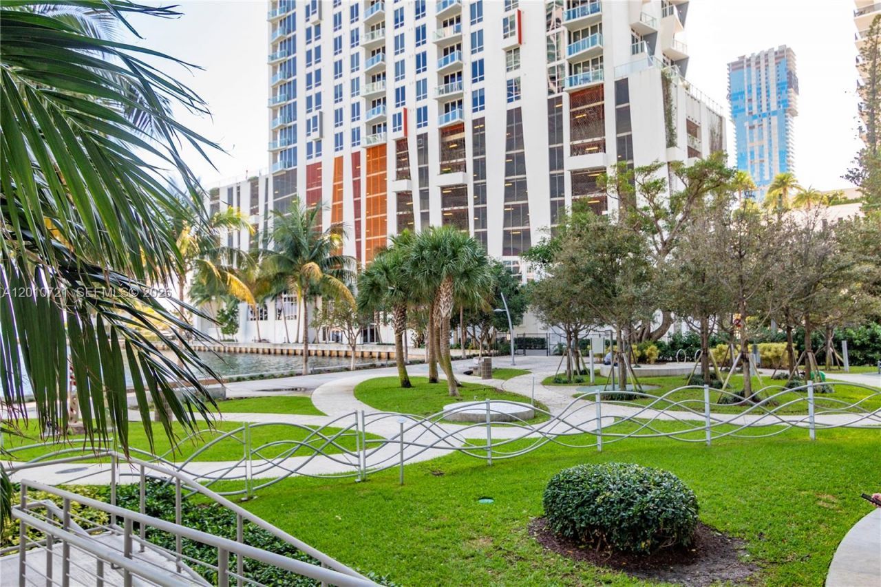 460 NE 28th St, Unit 3402, Miami, FL 33137 Photo
