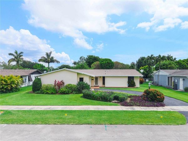 18535 SW 90th Ct , Cutler Bay, FL 33157