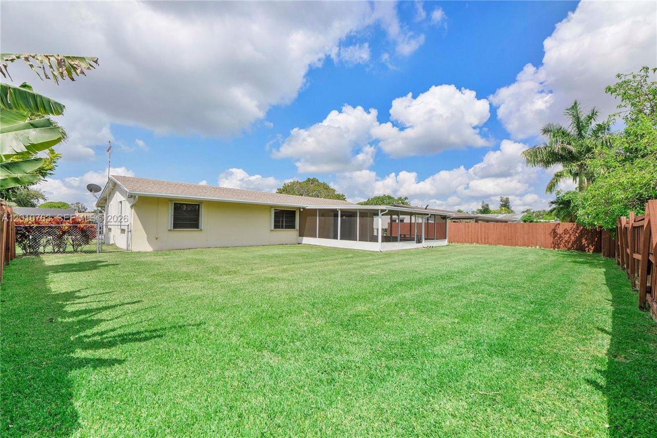 18535 SW 90th Ct, Cutler Bay, FL 33157 Photo