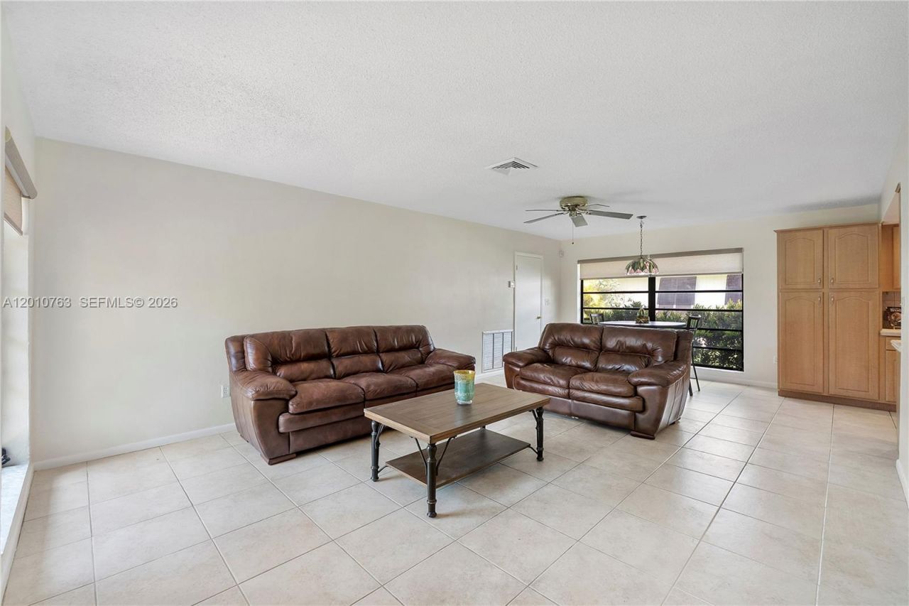 18535 SW 90th Ct, Cutler Bay, FL 33157 Photo