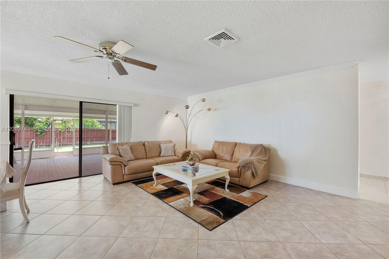 18535 SW 90th Ct, Cutler Bay, FL 33157 Photo