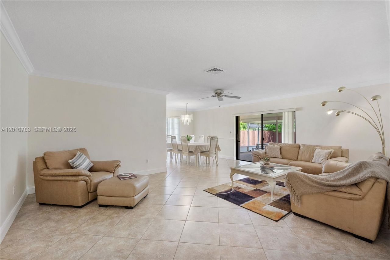 18535 SW 90th Ct, Cutler Bay, FL 33157 Photo