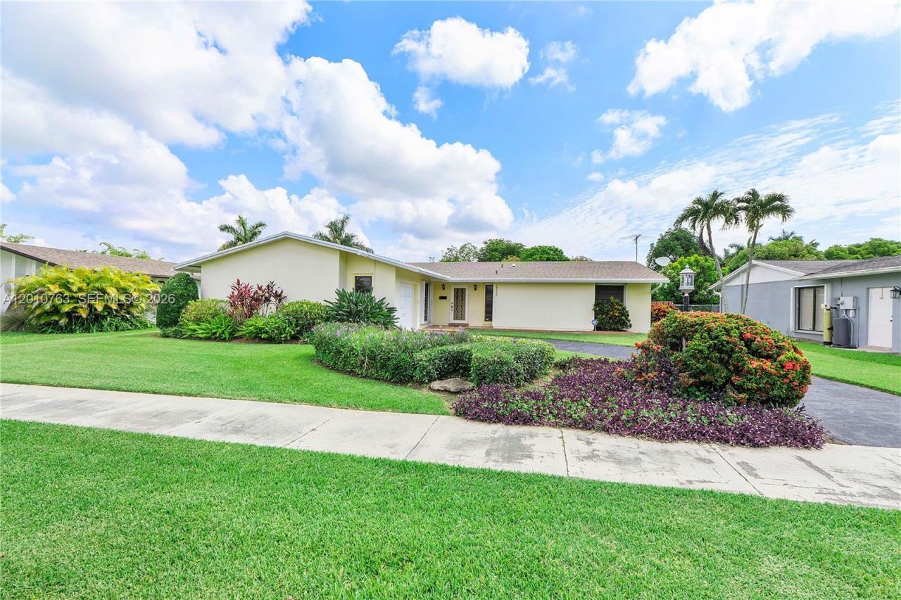 18535 SW 90th Ct, Cutler Bay, FL 33157 Photo