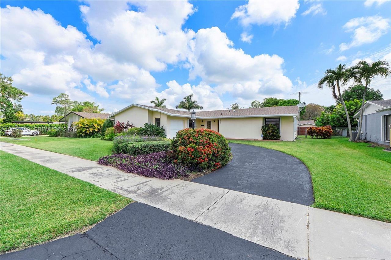 18535 SW 90th Ct, Cutler Bay, FL 33157 Photo