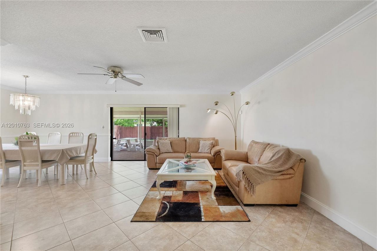 18535 SW 90th Ct, Cutler Bay, FL 33157 Photo