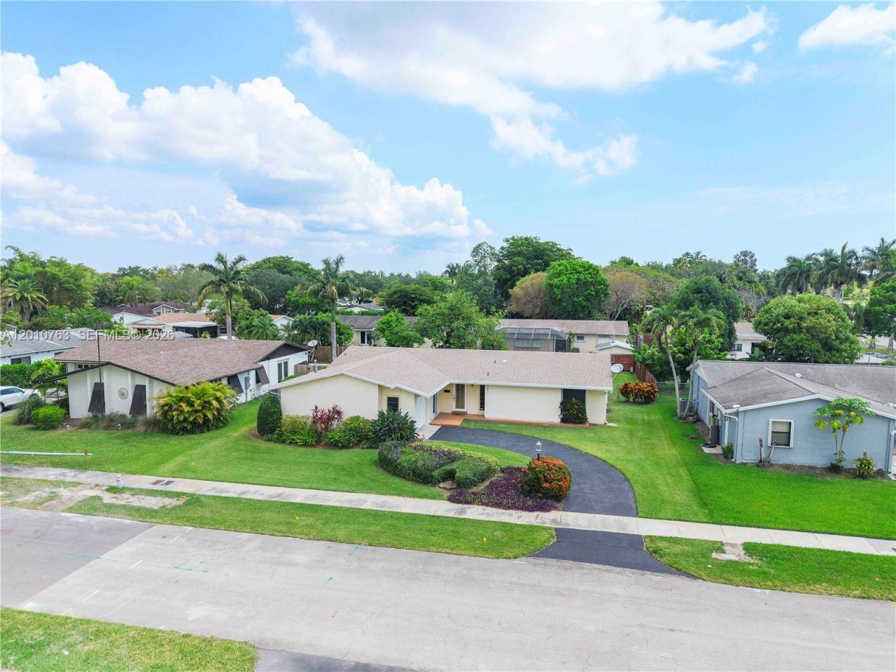18535 SW 90th Ct, Cutler Bay, FL 33157 Photo