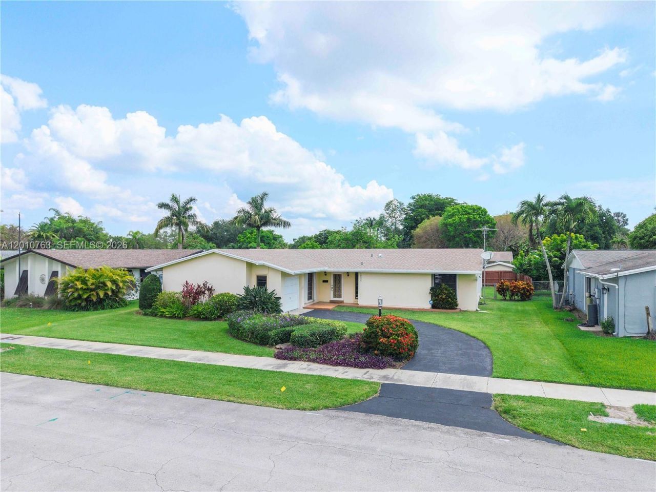18535 SW 90th Ct, Cutler Bay, FL 33157 Photo