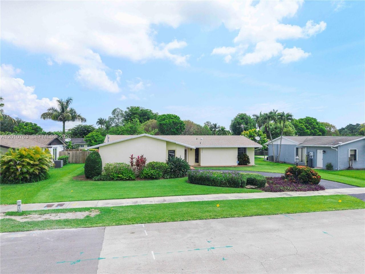 18535 SW 90th Ct, Cutler Bay, FL 33157 Photo