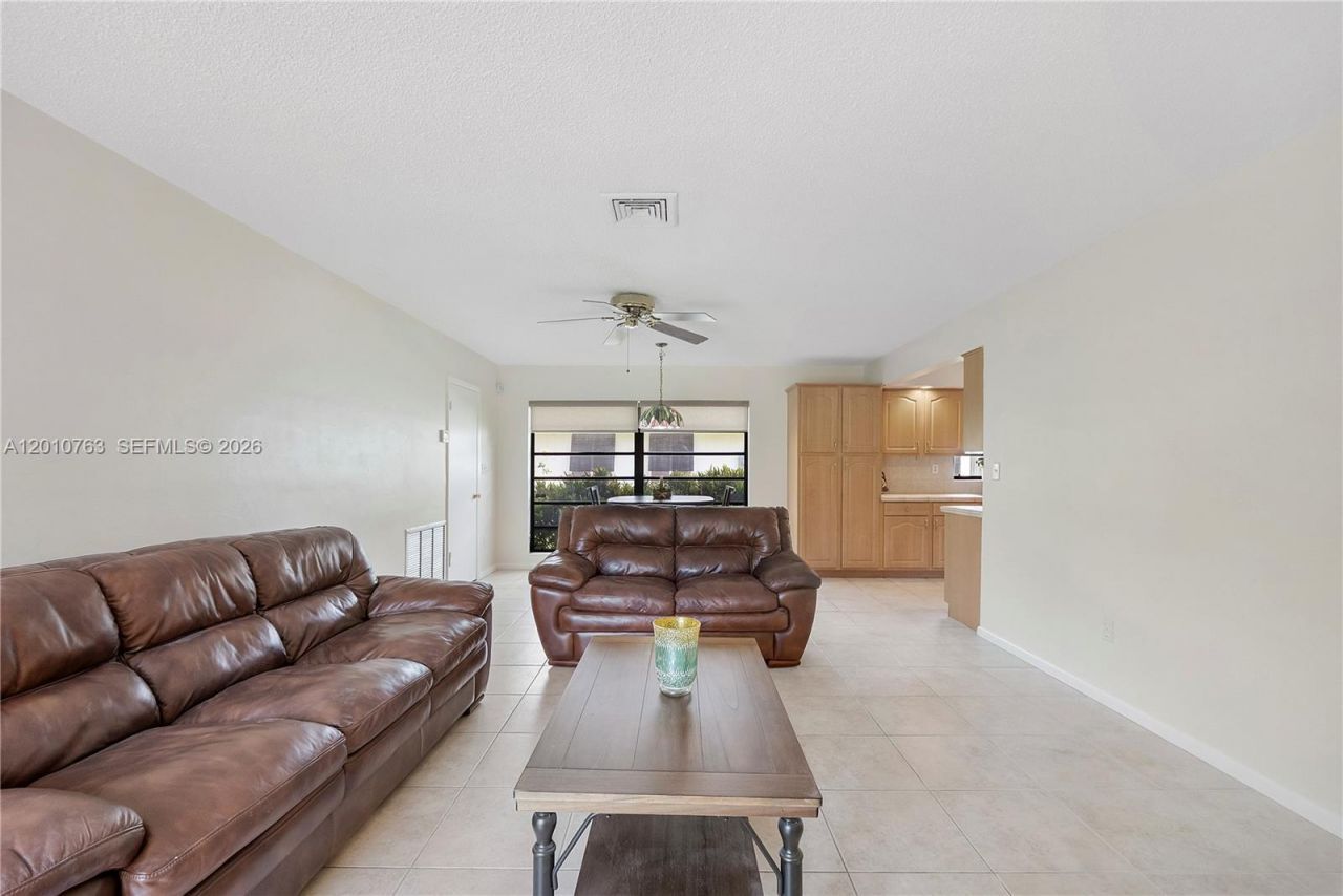 18535 SW 90th Ct, Cutler Bay, FL 33157 Photo
