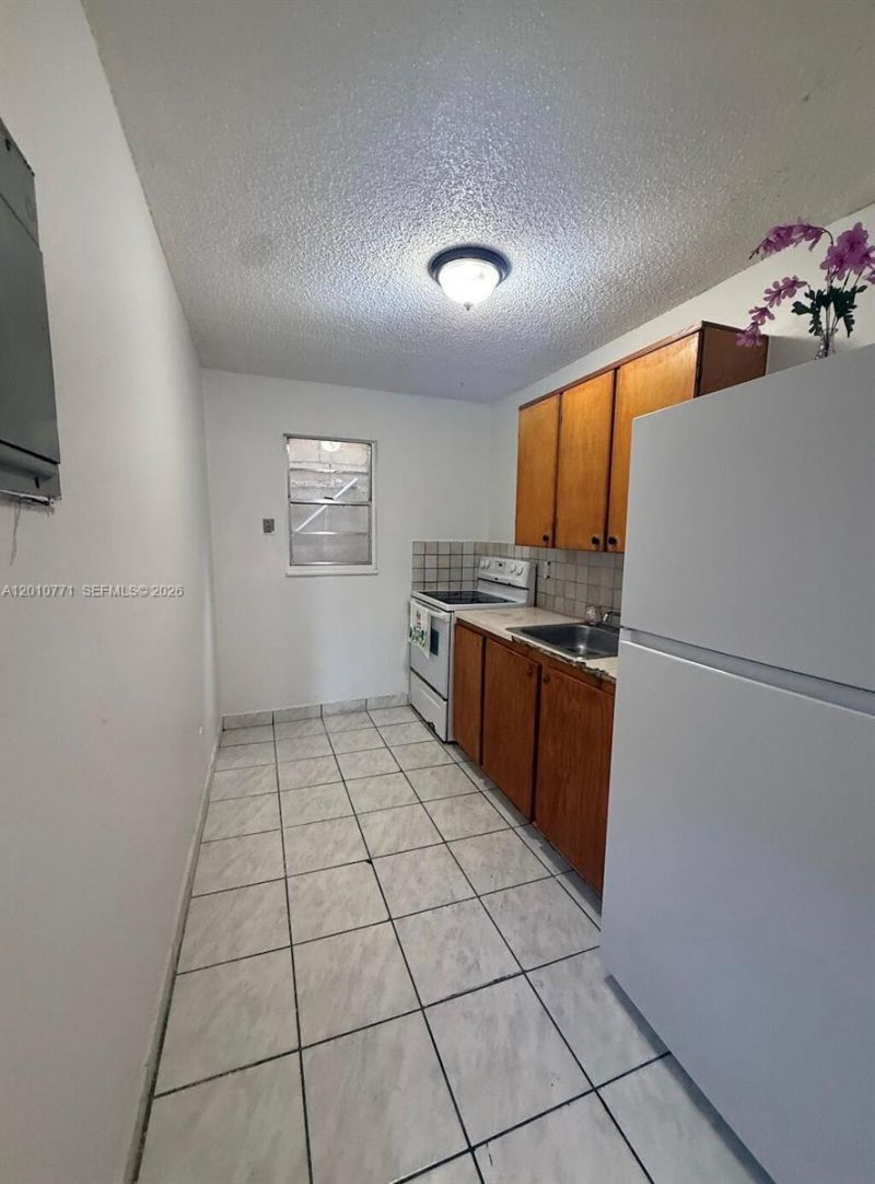 718 SW 11th Ave , Unit 5, Miami, FL 33130 Photo