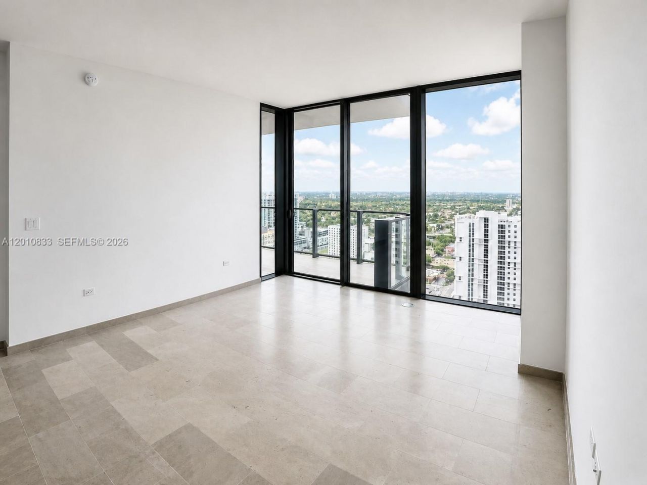 88 SW 7th St , Unit 2206, Miami, FL 33130 Photo
