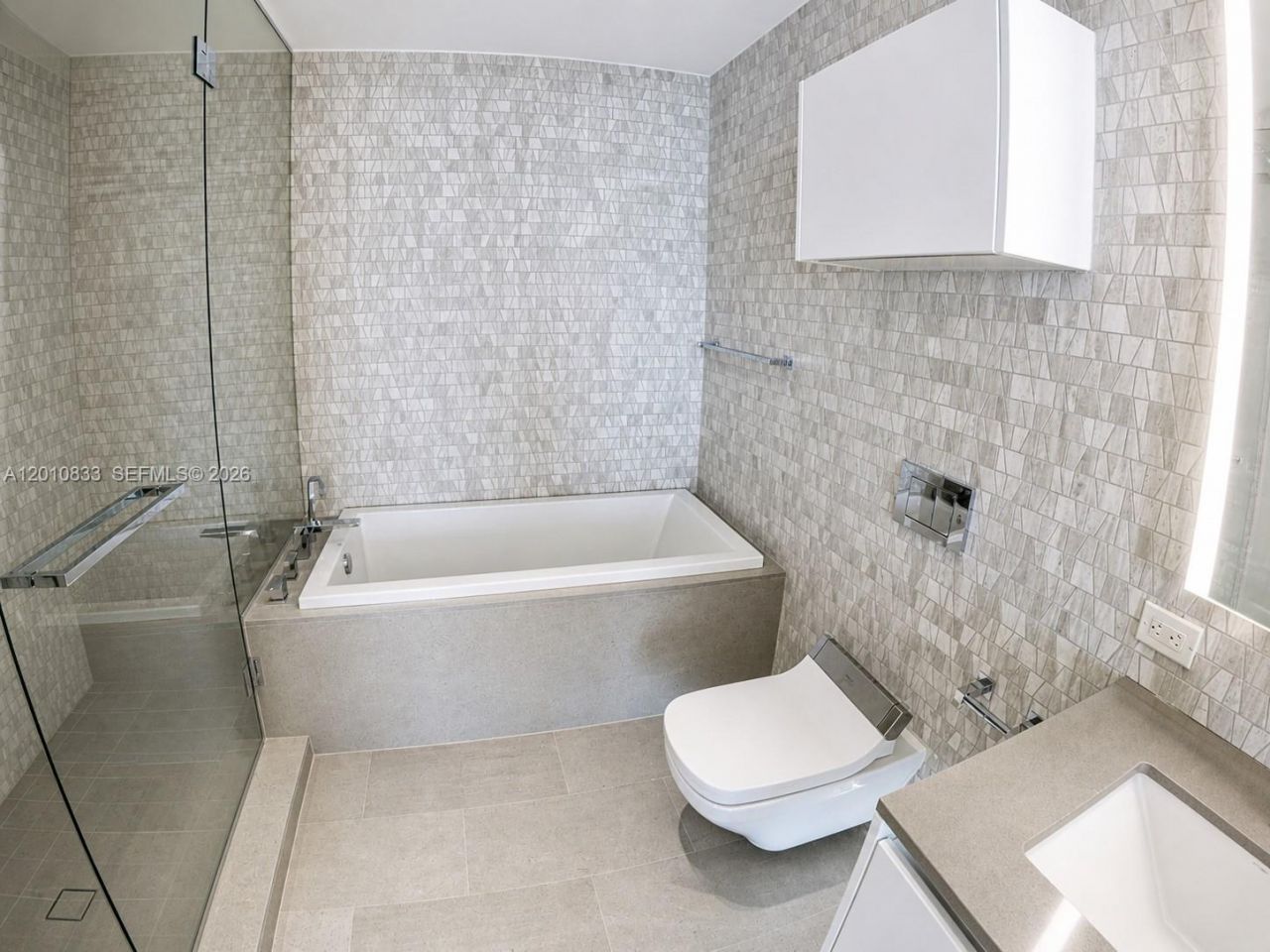 88 SW 7th St , Unit 2206, Miami, FL 33130 Photo