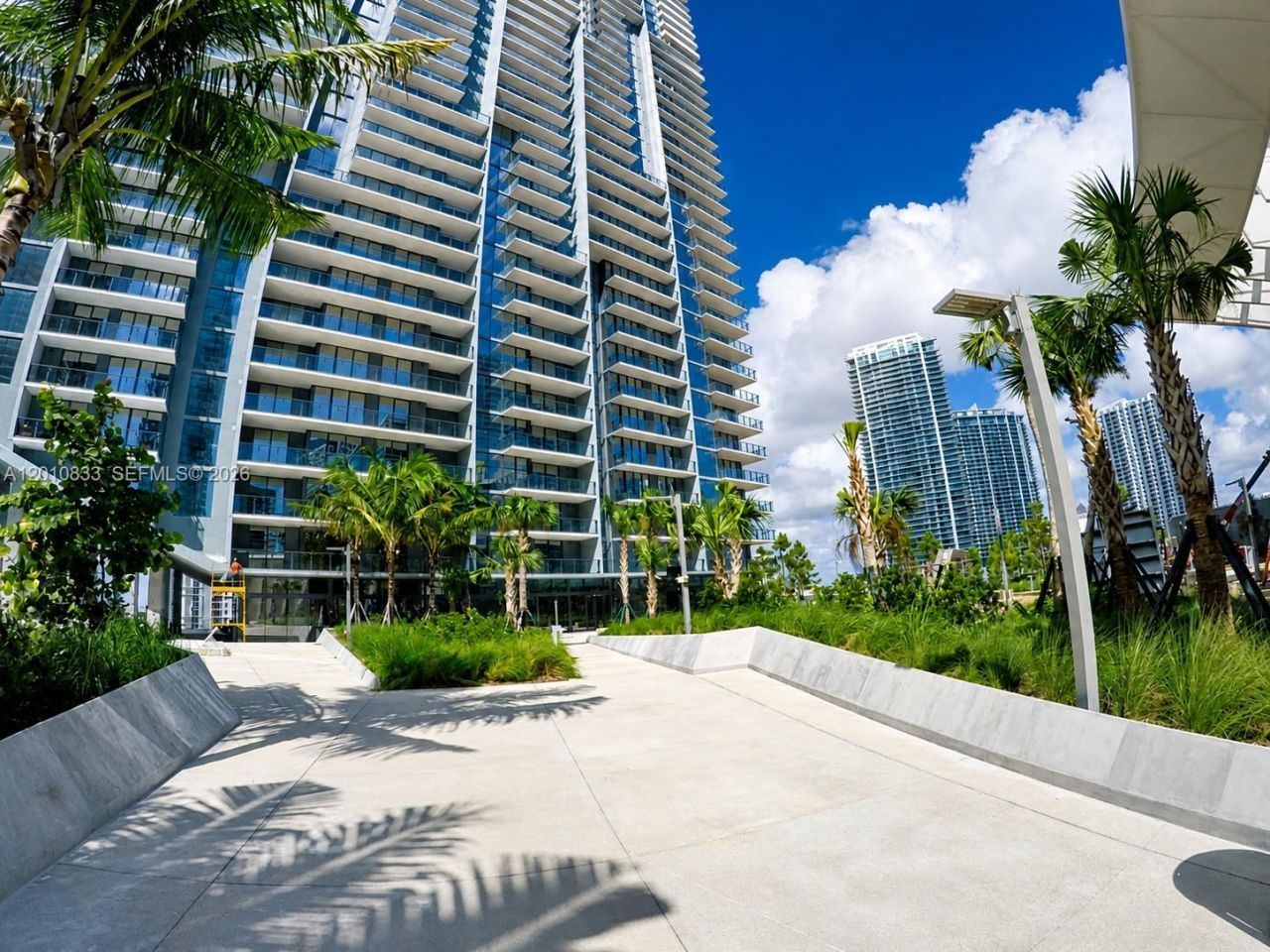 88 SW 7th St , Unit 2206, Miami, FL 33130 Photo