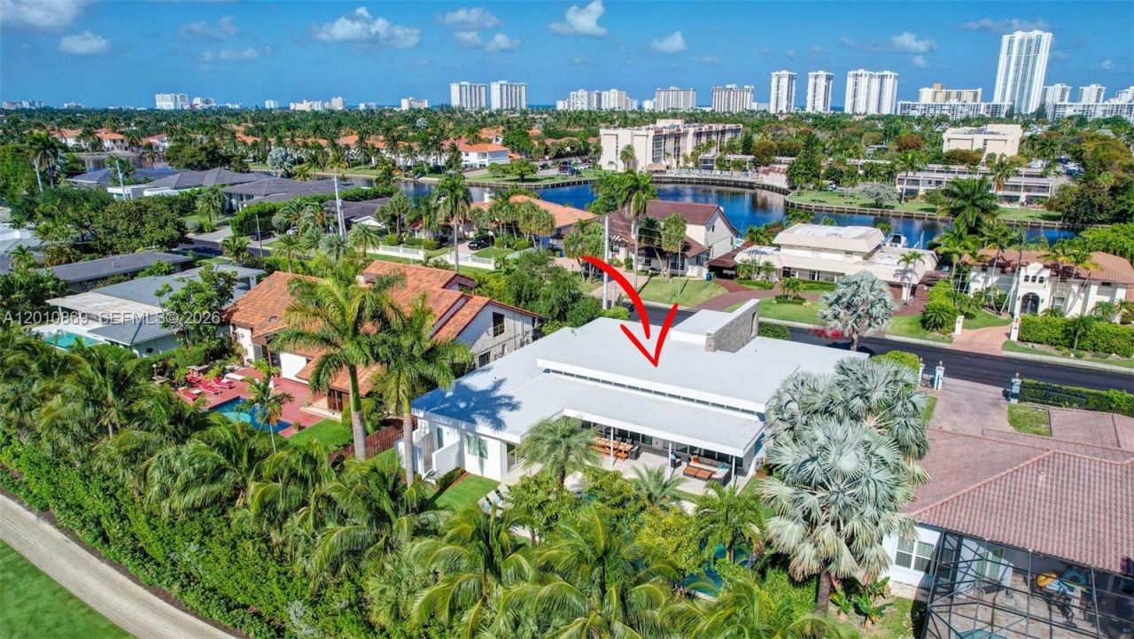 907 Diplomat Pkwy , Hallandale Beach, FL 33009 Photo
