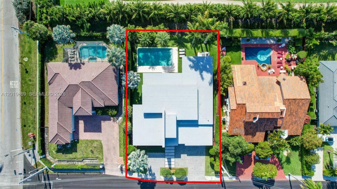 907 Diplomat Pkwy , Hallandale Beach, FL 33009 Photo