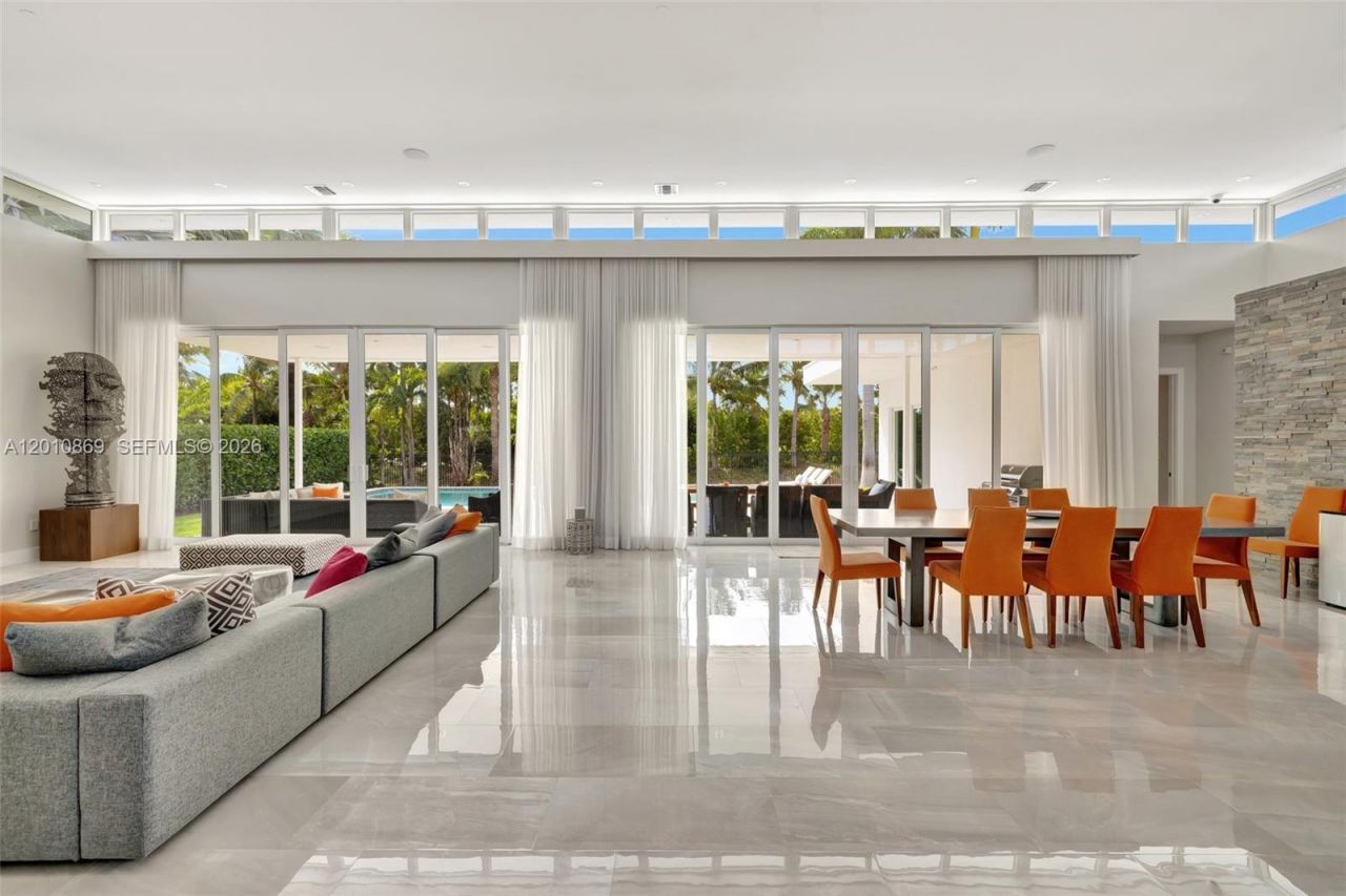 907 Diplomat Pkwy , Hallandale Beach, FL 33009 Photo
