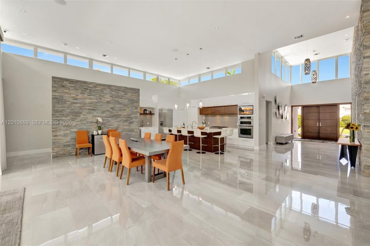907 Diplomat Pkwy , Hallandale Beach, FL 33009 Photo