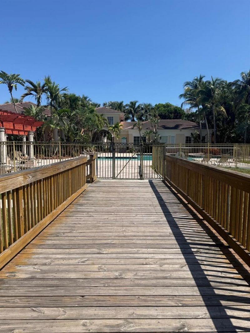 2433 Centergate Dr, Unit 107, Miramar, FL 33025 Photo