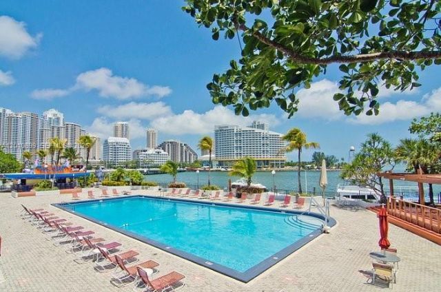 825 Brickell Bay Dr , Unit 2042, Miami, FL 33131 Photo