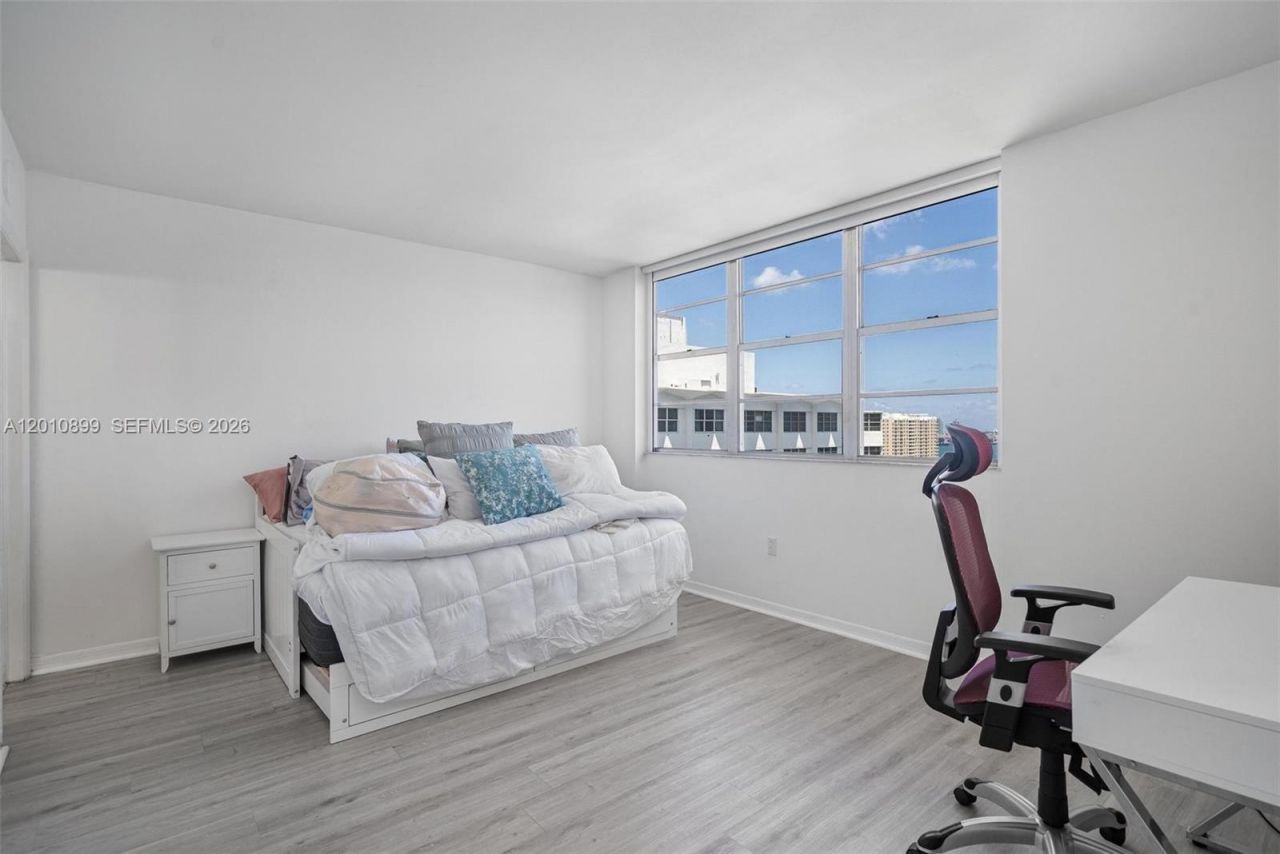 825 Brickell Bay Dr , Unit 2042, Miami, FL 33131 Photo