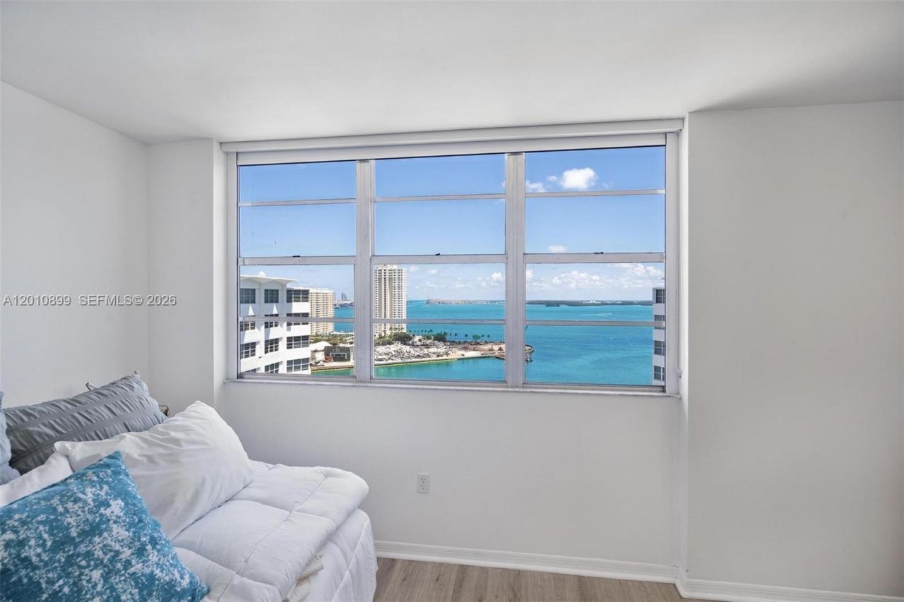 825 Brickell Bay Dr , Unit 2042, Miami, FL 33131 Photo