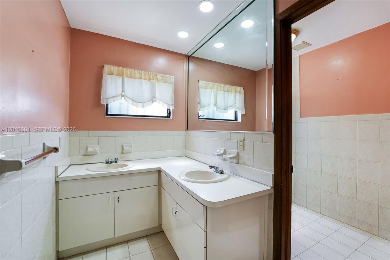 1735 SW 15th St , Miami, FL 33145 Photo