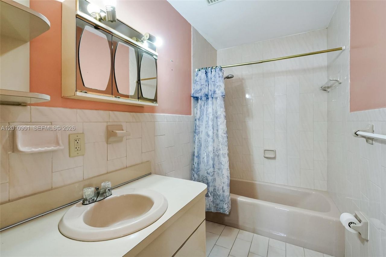 1735 SW 15th St , Miami, FL 33145 Photo