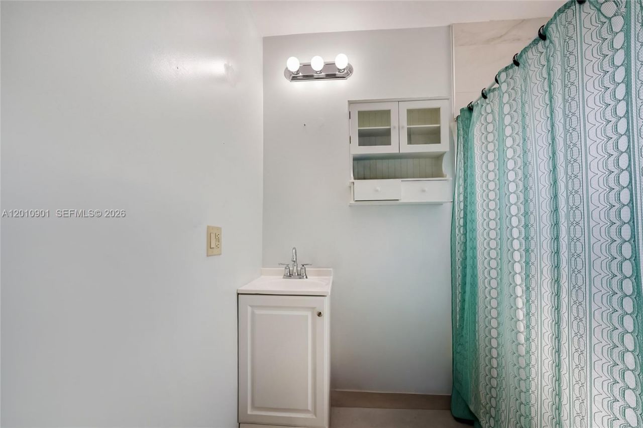1735 SW 15th St , Miami, FL 33145 Photo