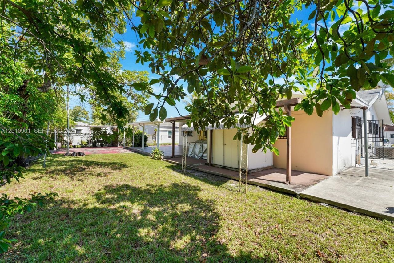 1735 SW 15th St , Miami, FL 33145 Photo