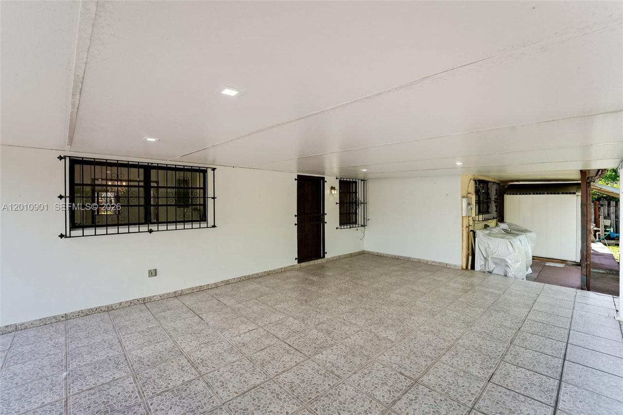 1735 SW 15th St , Miami, FL 33145 Photo