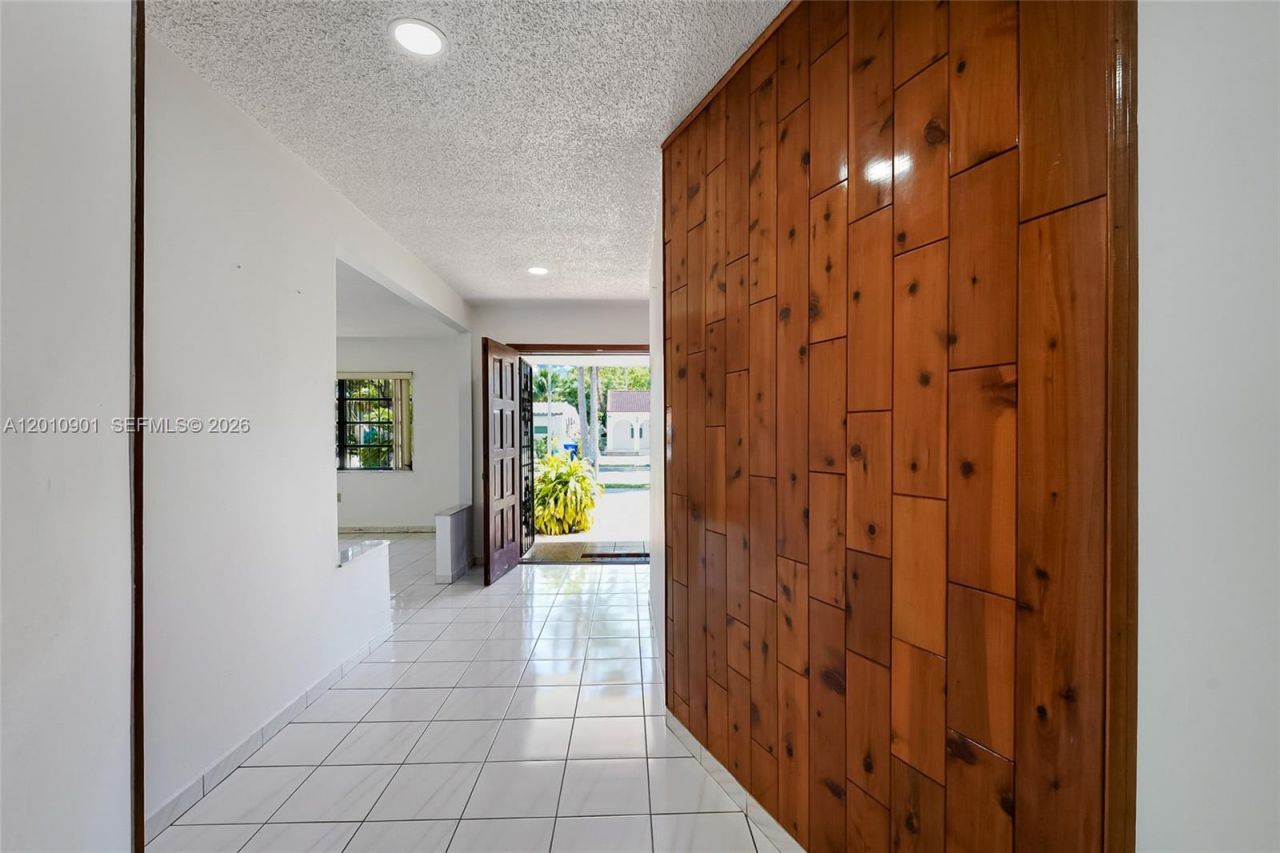 1735 SW 15th St , Miami, FL 33145 Photo