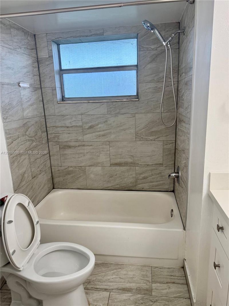 1770 NE 191st St, Unit 505-1, Miami, FL 33179 Photo