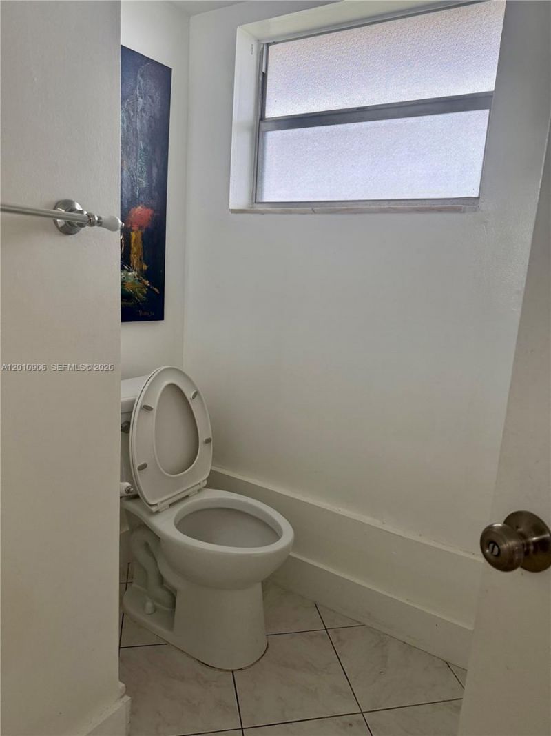 1770 NE 191st St, Unit 505-1, Miami, FL 33179 Photo