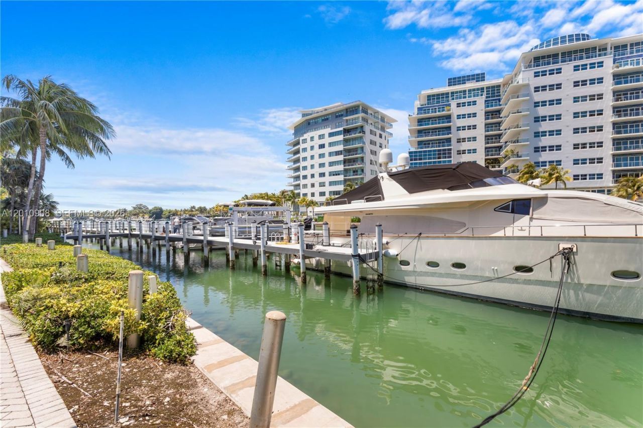 6000 Indian Creek Dr, Unit PH25C-3, Miami Beach, FL 33140 Photo
