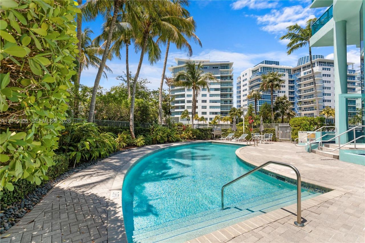 6000 Indian Creek Dr, Unit PH25C-3, Miami Beach, FL 33140 Photo