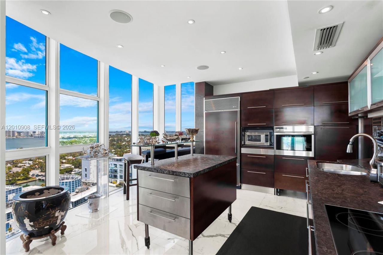 6000 Indian Creek Dr, Unit PH25C-3, Miami Beach, FL 33140 Photo