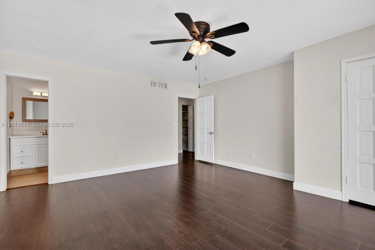 8855 SW 62nd Ter, Unit 10J, Miami, FL 33173 Photo