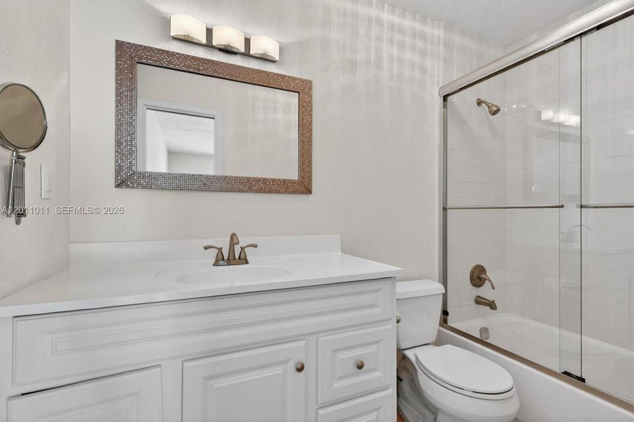 8855 SW 62nd Ter, Unit 10J, Miami, FL 33173 Photo