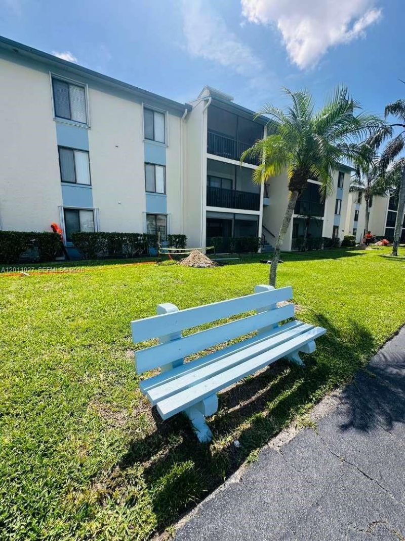 1110 Green Pine Blvd, Unit C1, West Palm Beach, FL 33409 Photo