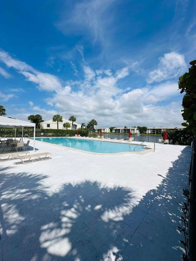 1110 Green Pine Blvd, Unit C1, West Palm Beach, FL 33409 Photo