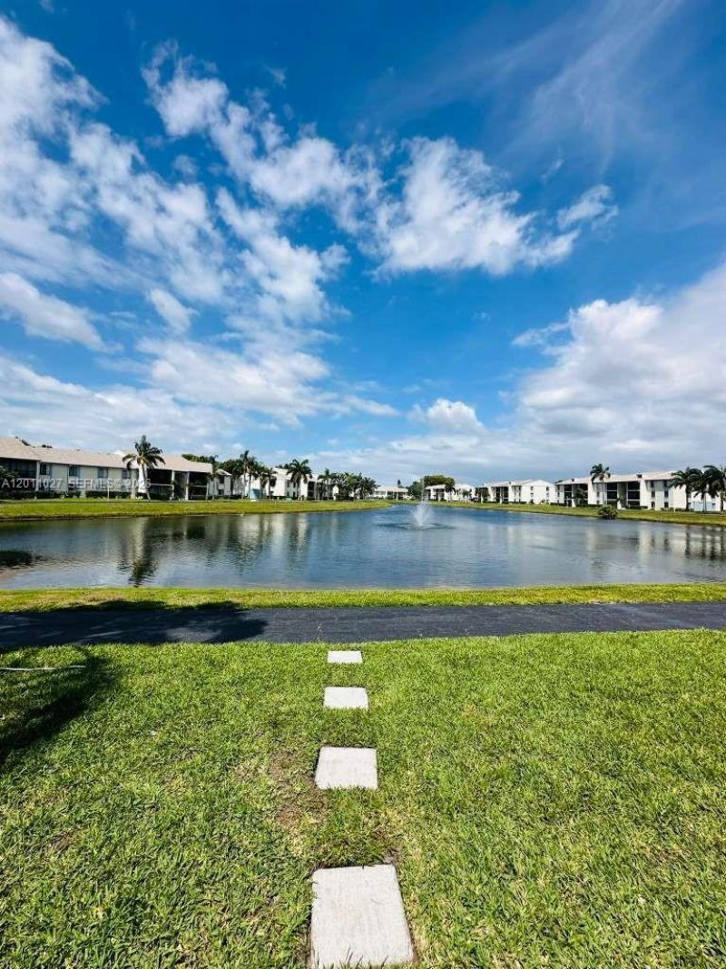 1110 Green Pine Blvd, Unit C1, West Palm Beach, FL 33409 Photo