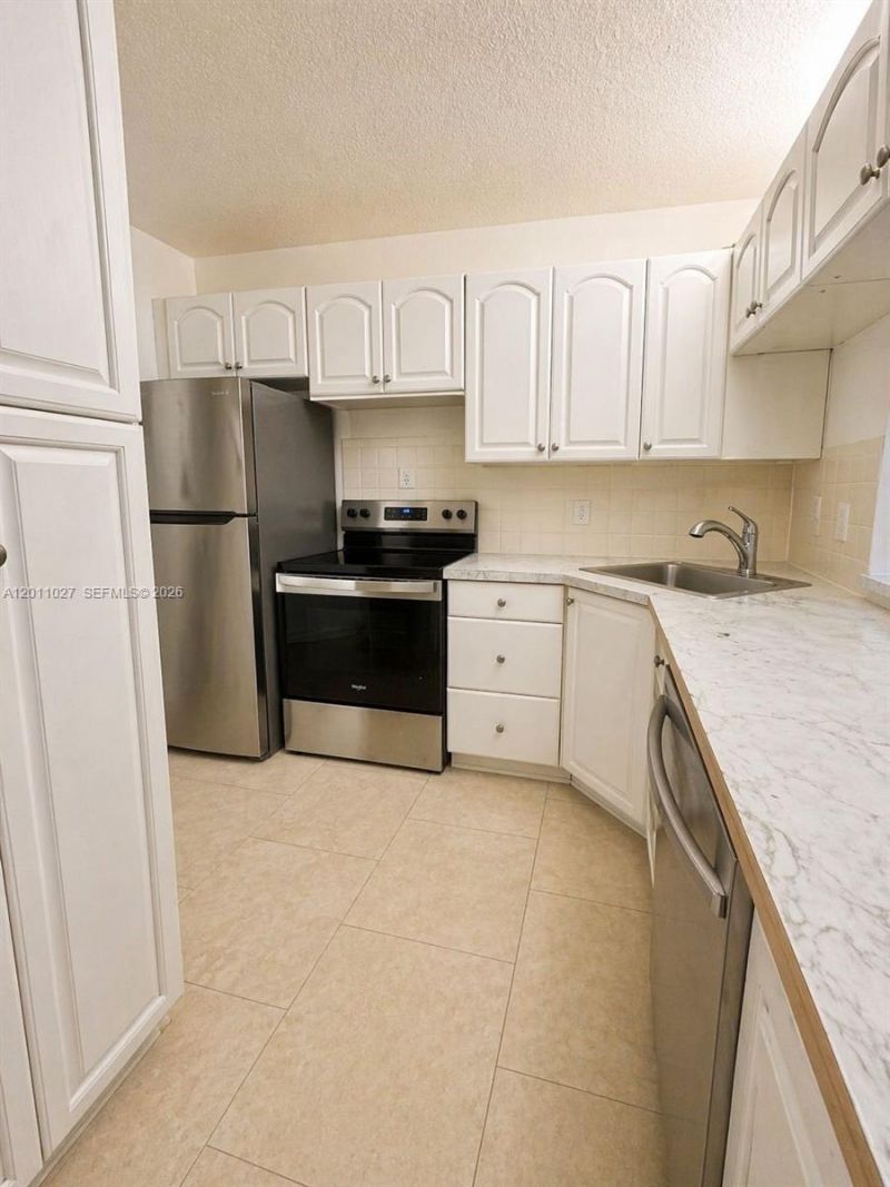 1110 Green Pine Blvd, Unit C1, West Palm Beach, FL 33409 Photo