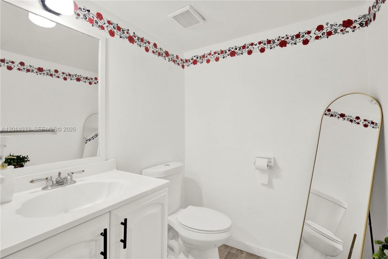 15460 SW 82nd Ln, Unit 403, Miami, FL 33193 Photo
