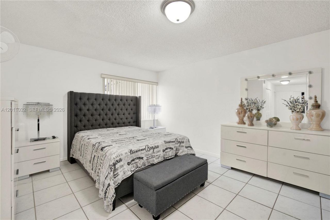 15460 SW 82nd Ln, Unit 403, Miami, FL 33193 Photo