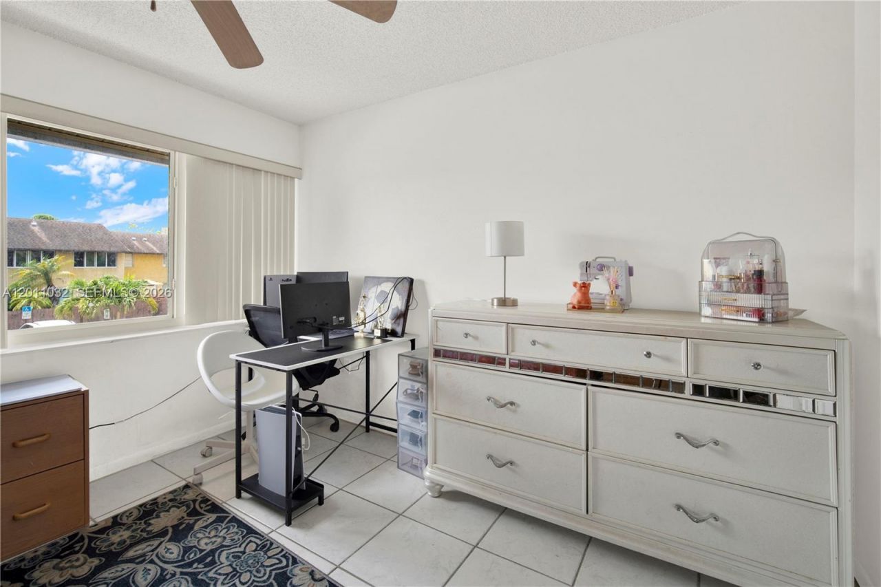 15460 SW 82nd Ln, Unit 403, Miami, FL 33193 Photo
