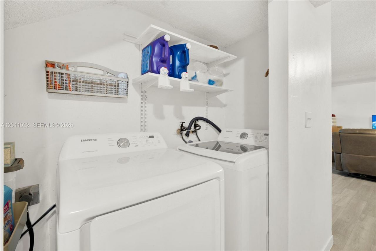 15460 SW 82nd Ln, Unit 403, Miami, FL 33193 Photo