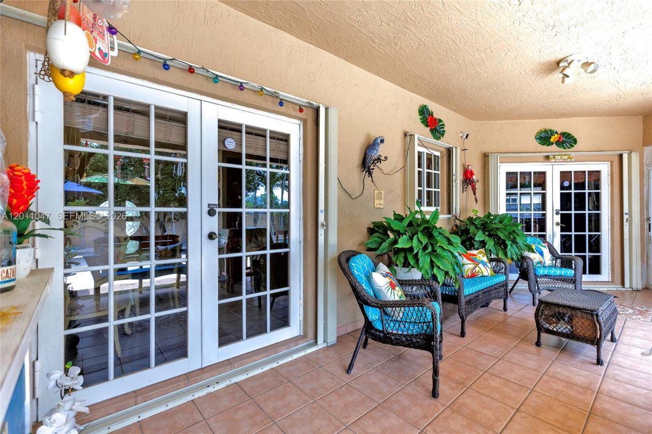 16037 NW 77th Pl, Miami Lakes, FL 33016 Photo